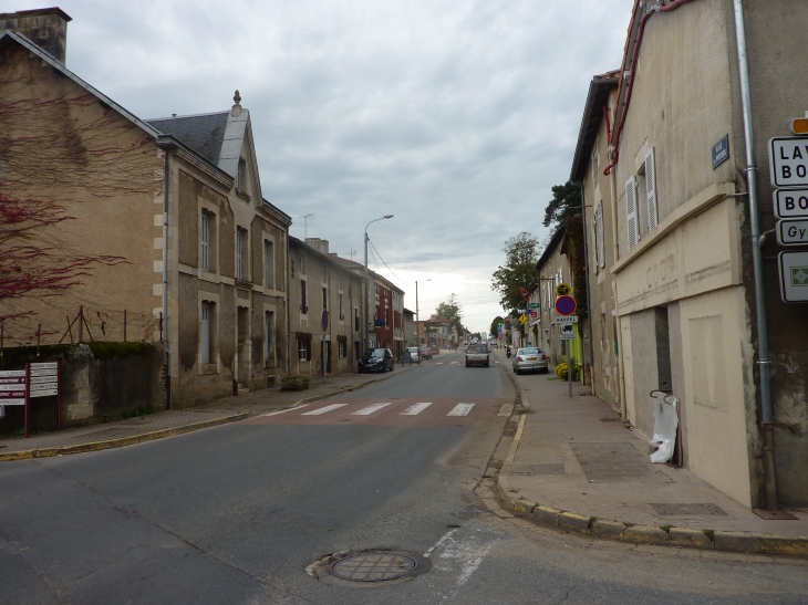 Photo Saint Julien L Ars Route De Poitiers Saint Julien L