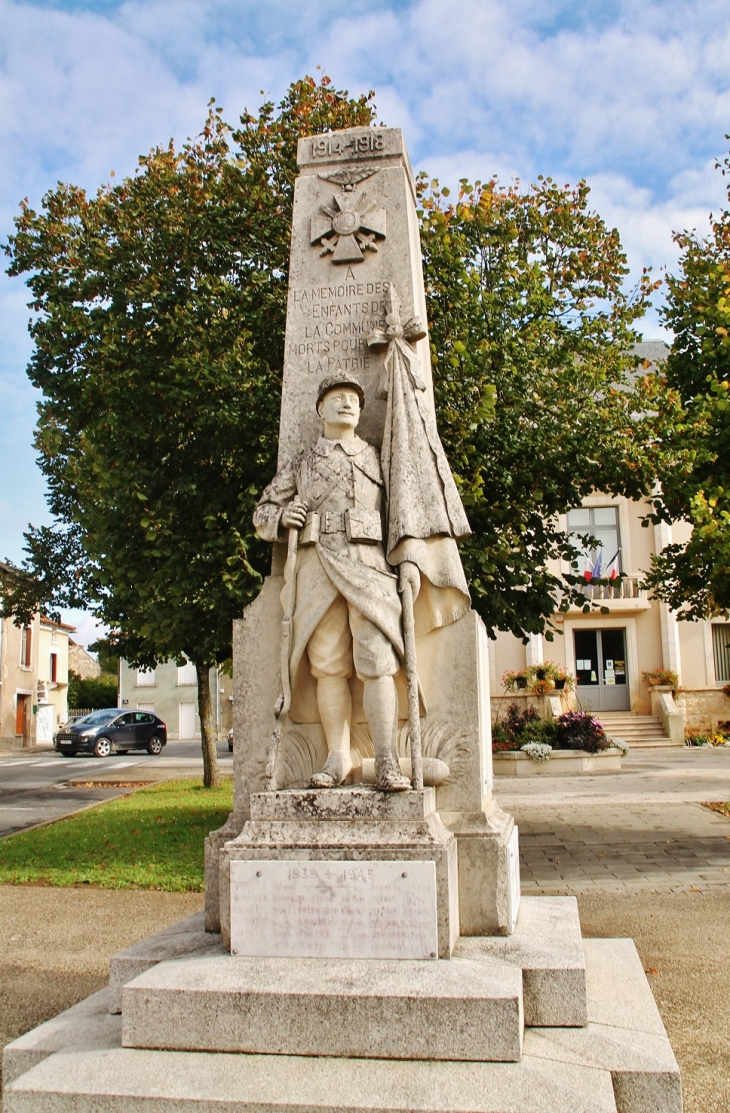 Monument-aux-Morts - Saint-Sauvant