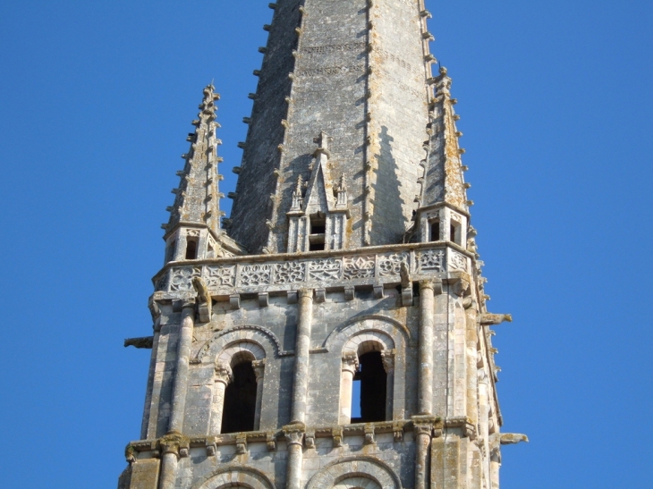 Clocher de l'église, X ième siècle - Saint-Savin