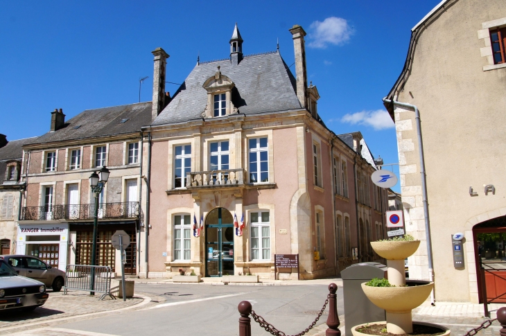 La Mairie. - Saint-Savin