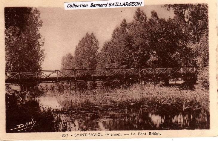 Saint Saviol Bourg; Le Pont Bridé en fer - Saint-Saviol