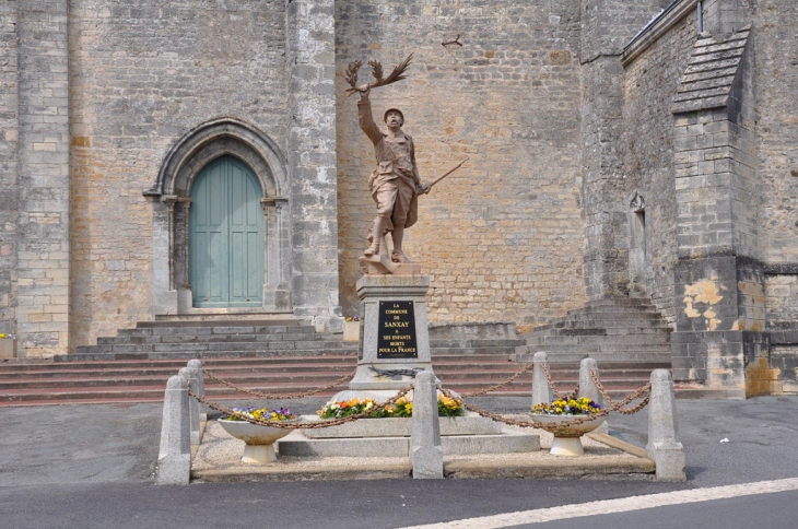 Le monument aux morts - Sanxay