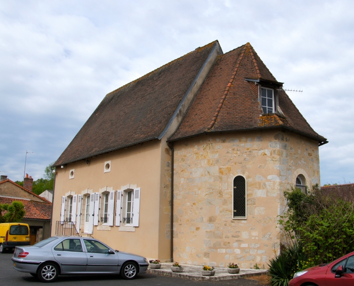 Ancienne chapelle du XIIe siècle. - Saulgé