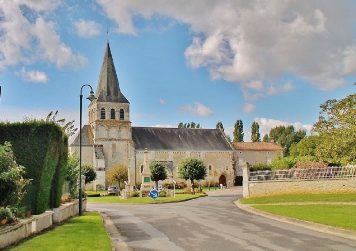 &église Saint-Hilaire - Savigné