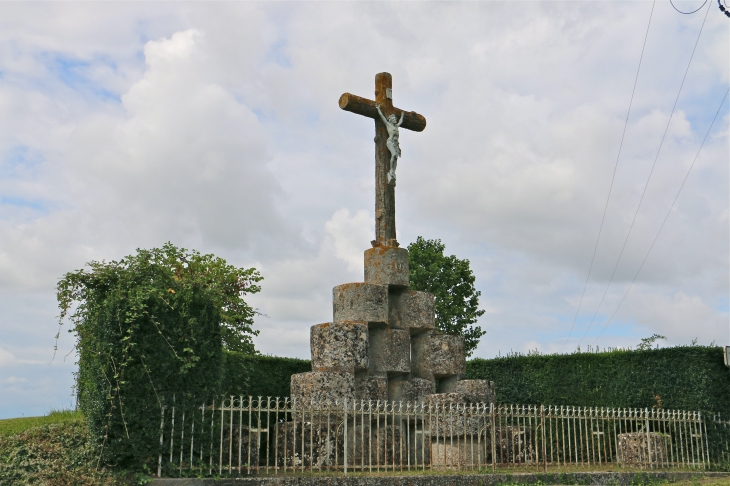 Le Calvaire - Ternay