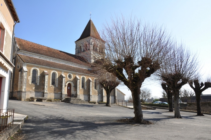 Place de l'église - Vaux-sur-Vienne