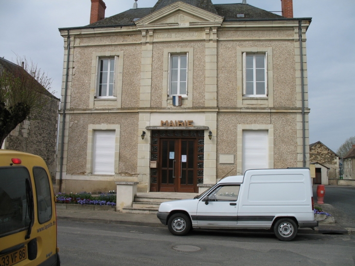 La mairie de Vellèches