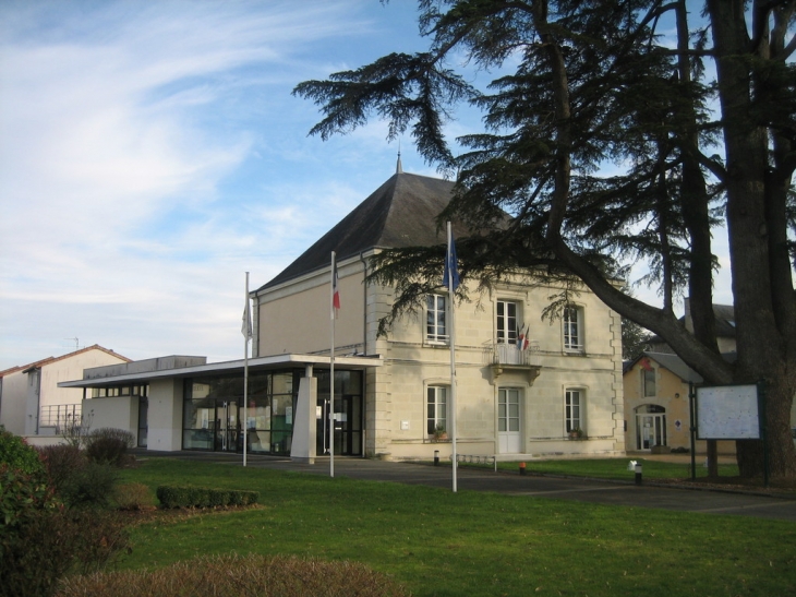 Mairie - Vouneuil-sur-Vienne