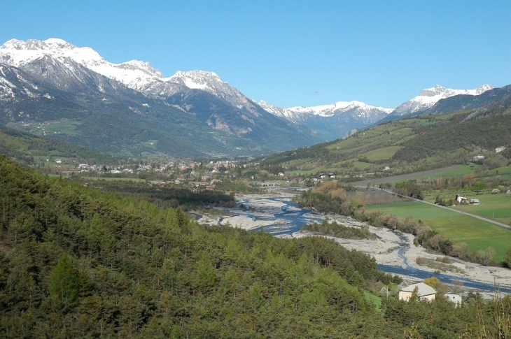 VUE SUR L'UBAYE DEPUIS ENCHASTRAYES - Barcelonnette