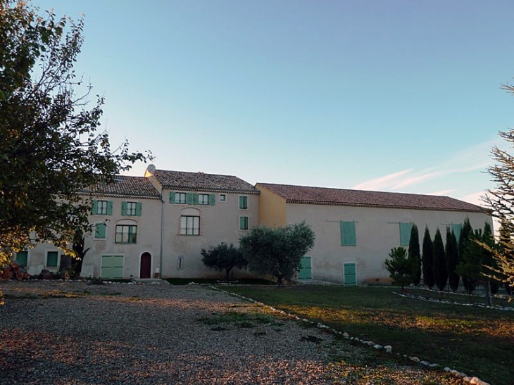 Le Logisson sur le plateau de Valensole - Brunet