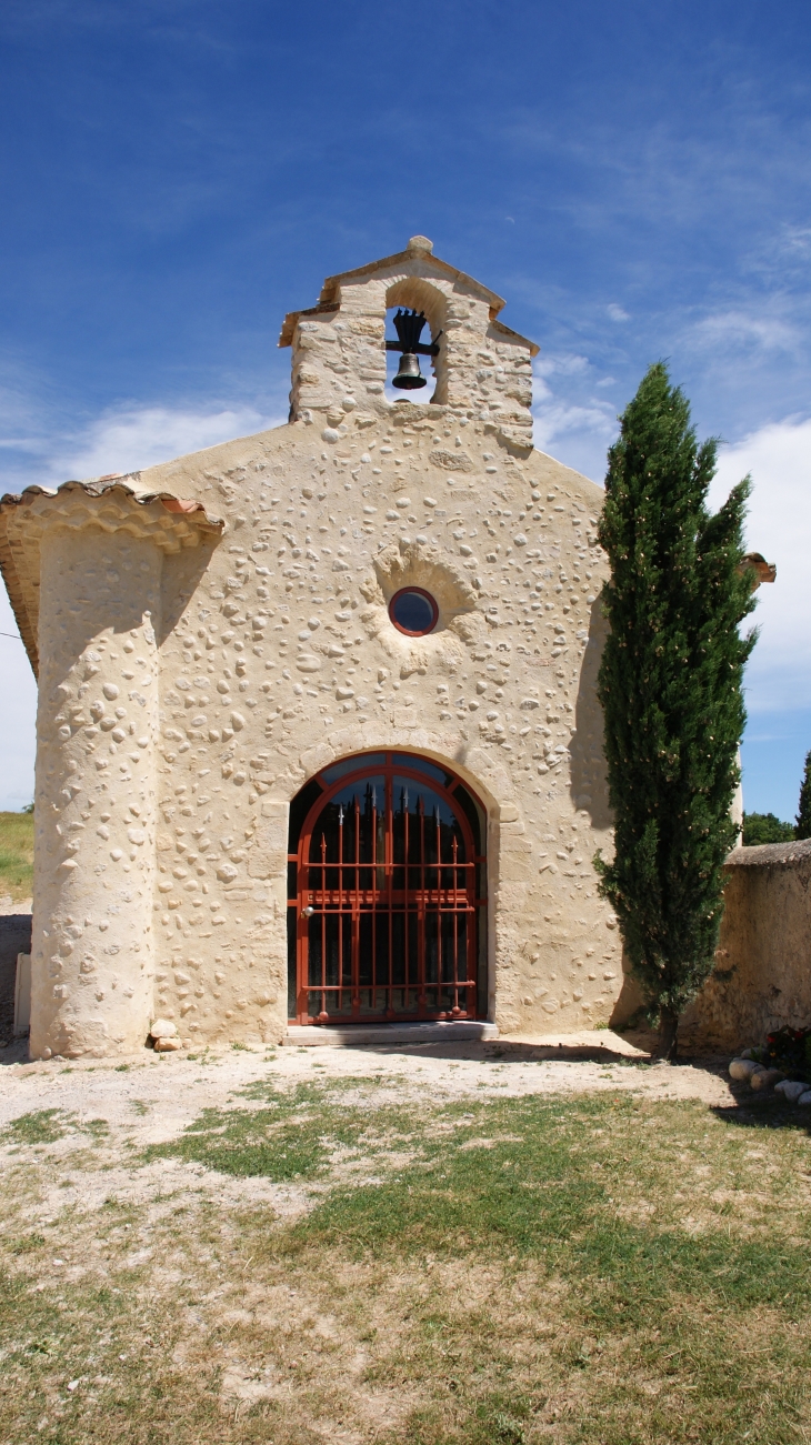 ; Chapelle Saint-Michel Datant du Moyen Age - Entrevennes