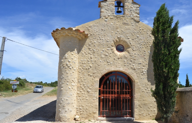 ; Chapelle Saint-Michel Datant du Moyen Age - Entrevennes