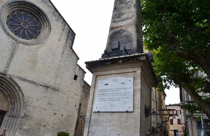 <Cathédrale  Notre-Dame du Bourget  ( 12/15 Em Siècle ) - Forcalquier