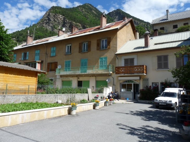 Dans le village - La Condamine-Châtelard