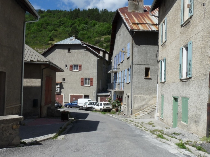 Dans le village - La Condamine-Châtelard