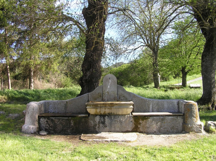 Fontaine jeu de boules - La Garde