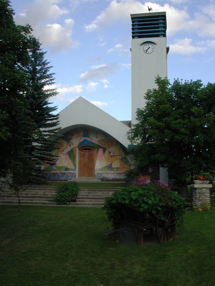 Eglise de l'Arche  - Larche