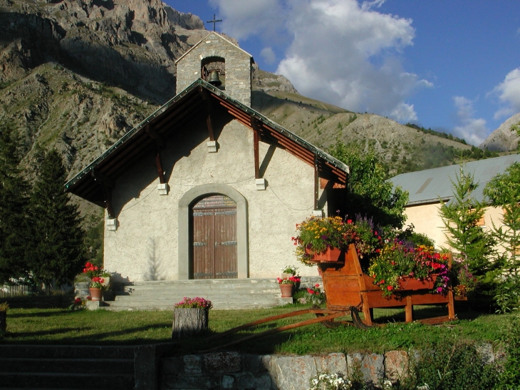 Chapelle de St Ours , entre meyrone et l'Arche  - Larche