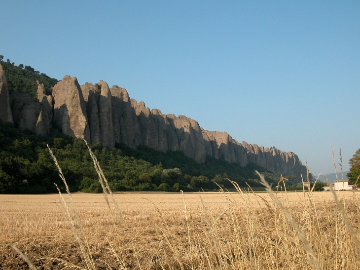 Les Mées