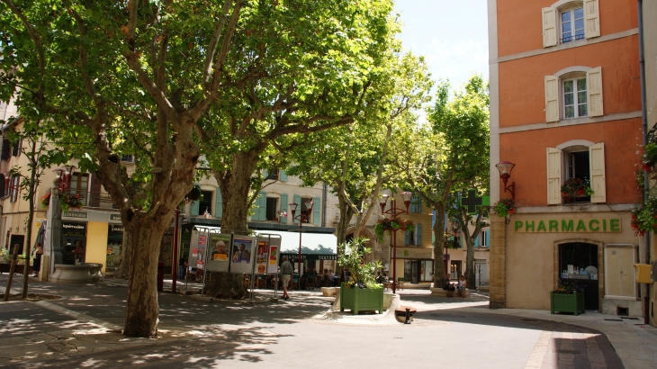  - Manosque