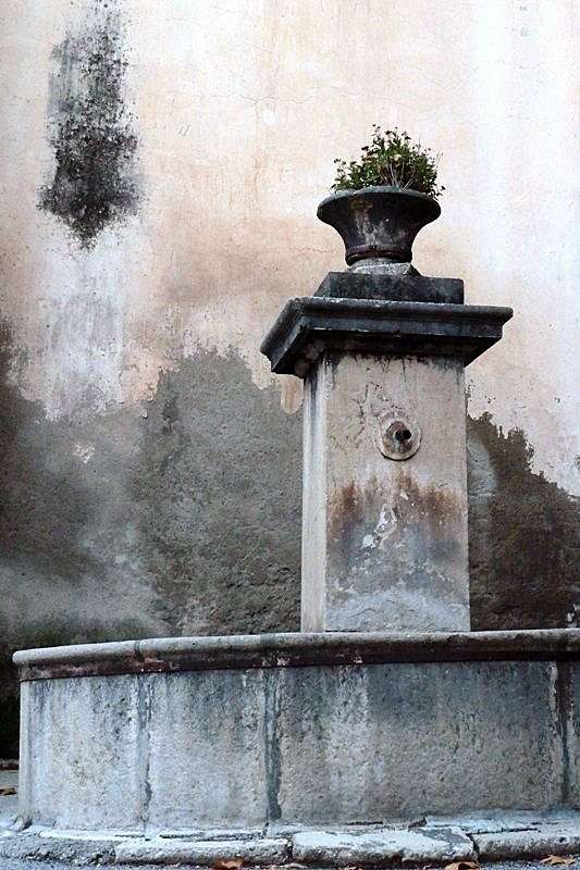 Fontaine - Mézel