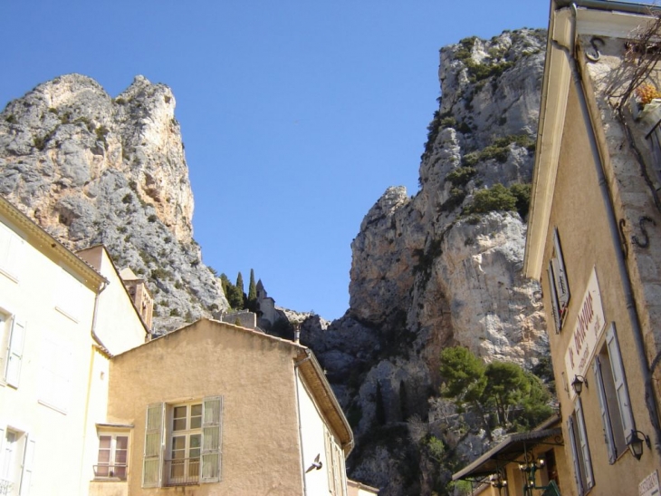 Dans le village - Moustiers-Sainte-Marie