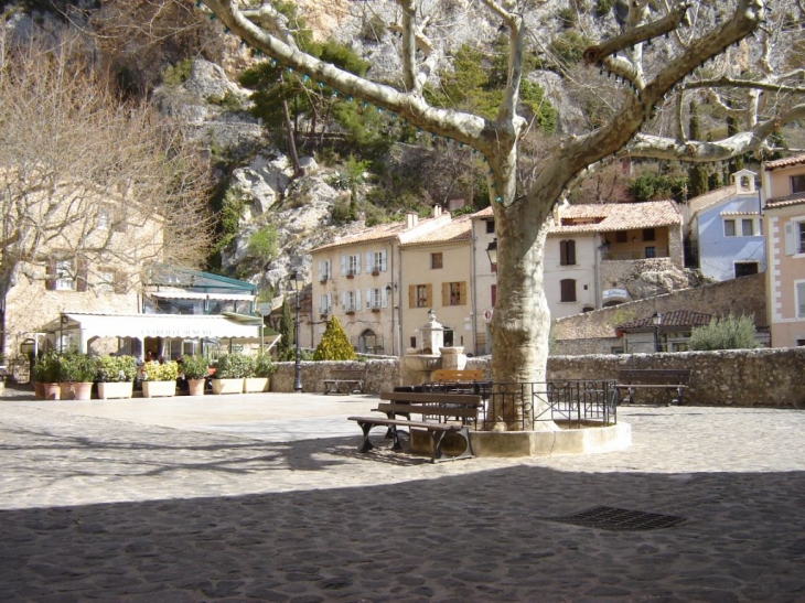 Dans le village - Moustiers-Sainte-Marie