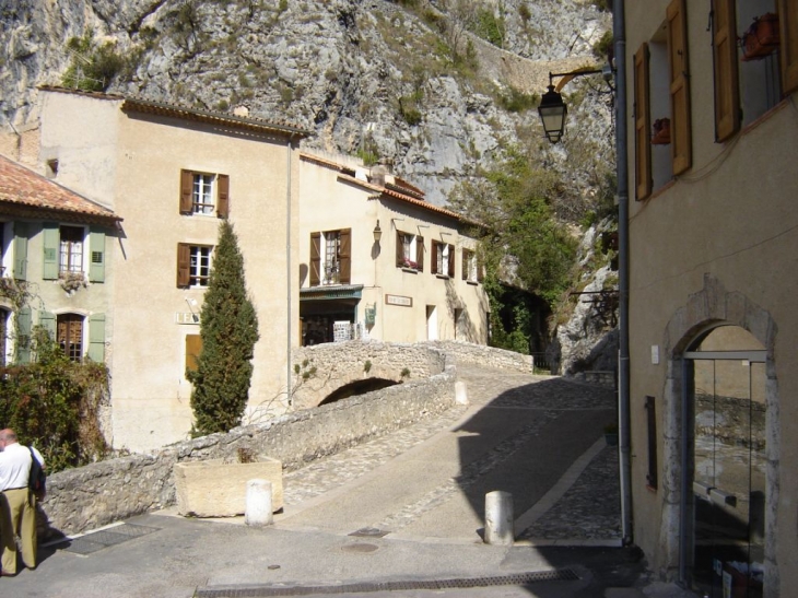 Dans le village - Moustiers-Sainte-Marie