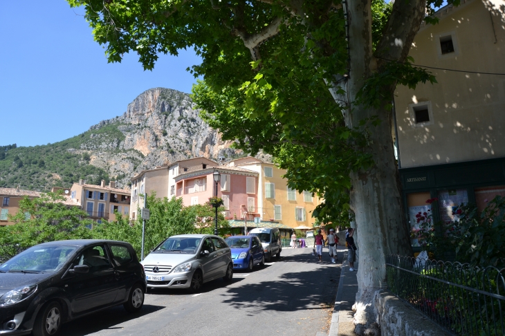  - Moustiers-Sainte-Marie