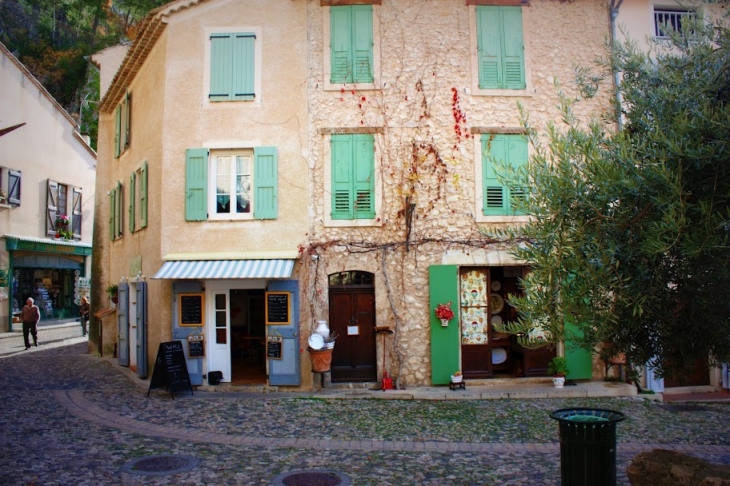 Ruelle de Moustiers Ste Marie - Moustiers-Sainte-Marie