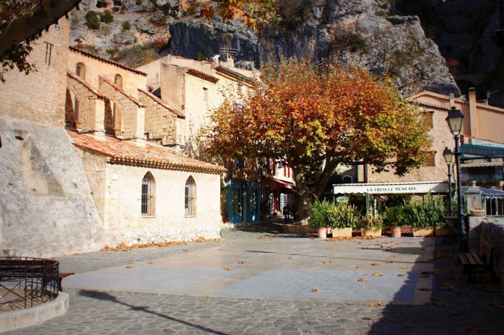 Moustiers Ste Marie village - Moustiers-Sainte-Marie