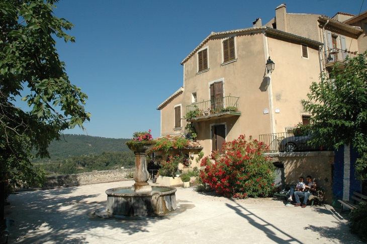  - Moustiers-Sainte-Marie