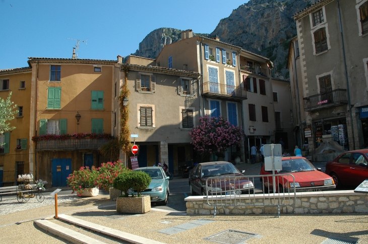  - Moustiers-Sainte-Marie