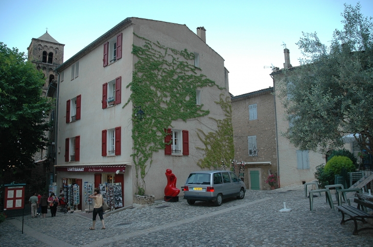  - Moustiers-Sainte-Marie