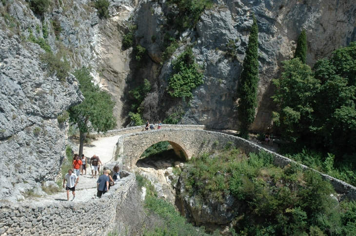  - Moustiers-Sainte-Marie