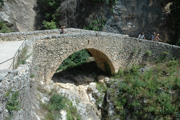  - Moustiers-Sainte-Marie