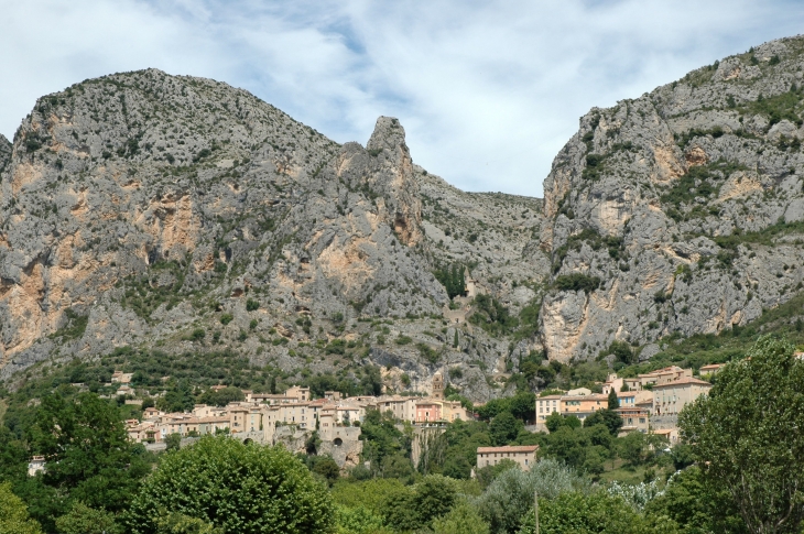  - Moustiers-Sainte-Marie