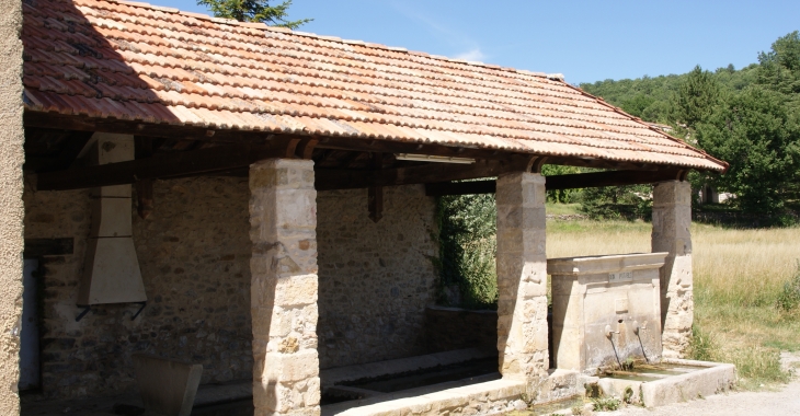 Lavoir - Ongles