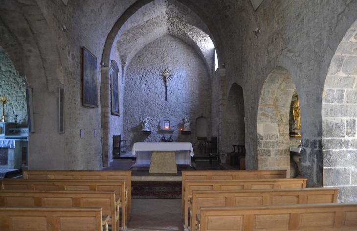 !église Saint-Pierre 12 Em Siècle - Pierrevert