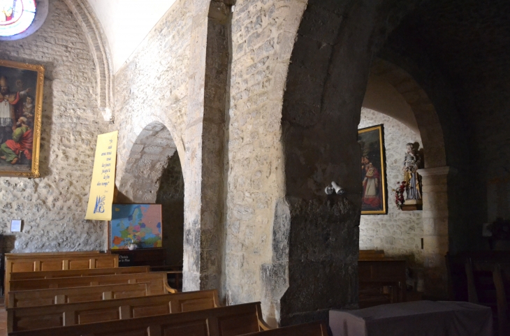 !église Saint-Pierre 12 Em Siècle - Pierrevert