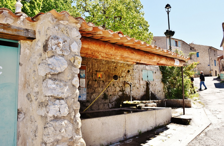 Le Lavoir - Rougon