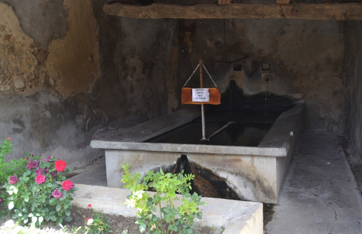 Lavoir - Saint-Julien-d'Asse