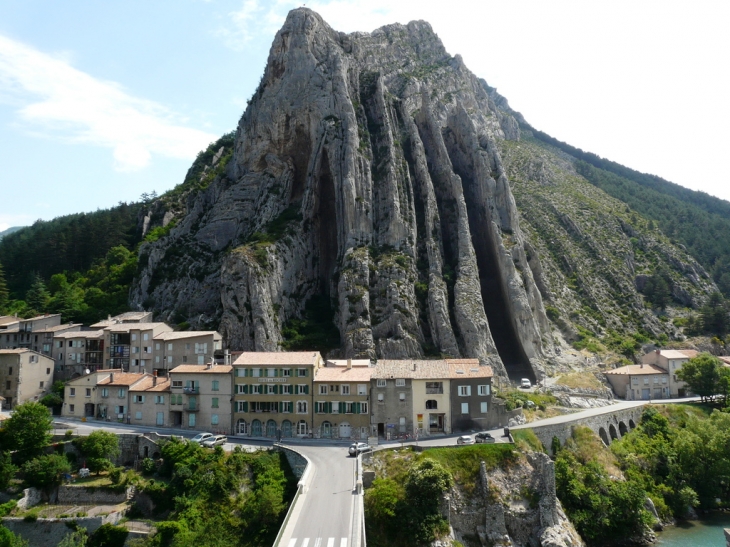 Le rocher de la Baume - Sisteron