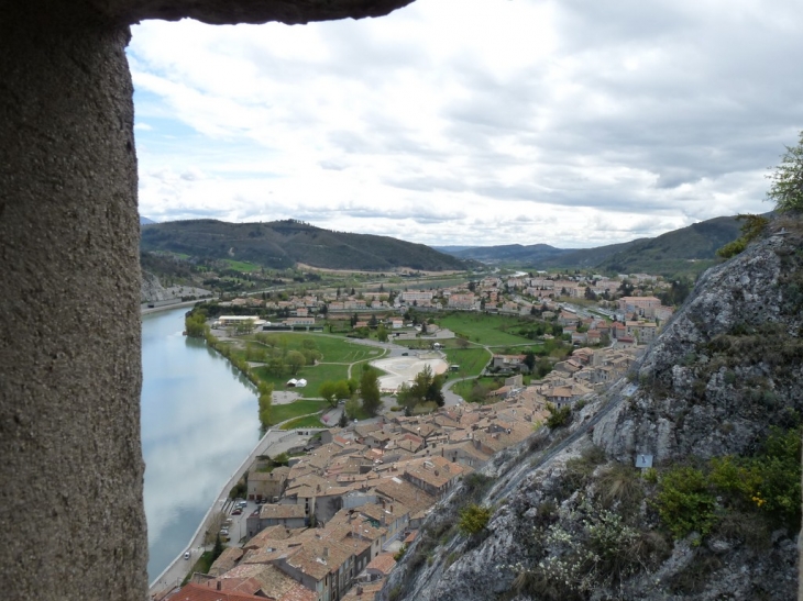 Une partie de la ville, vue de la citadelle - Sisteron