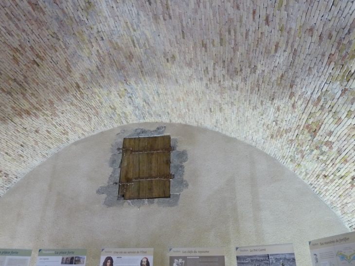 A l'intériieur de la poudrière - Sisteron