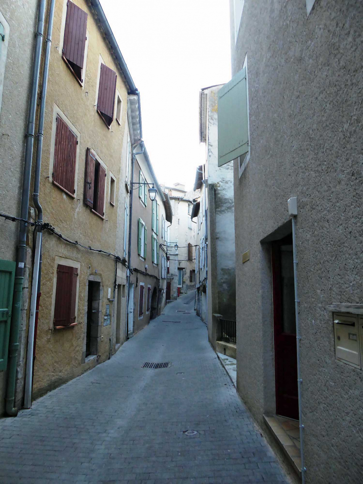 Andrône : passage entre deux rues - Sisteron