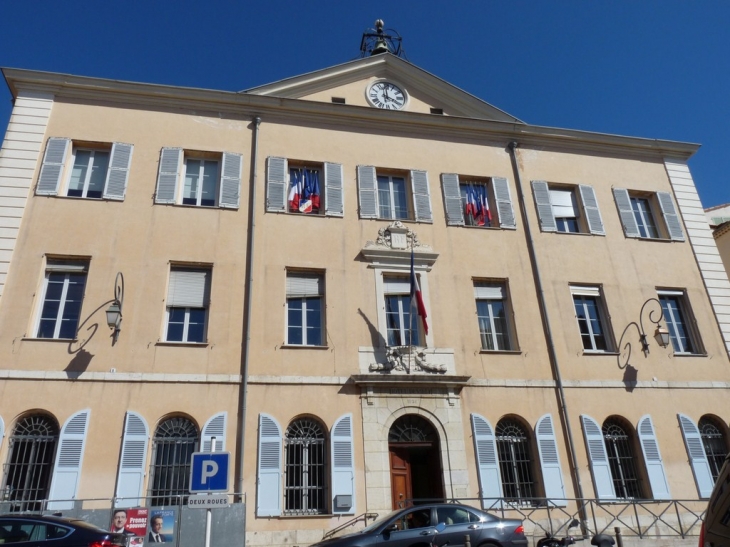 L'hotel de ville - Antibes