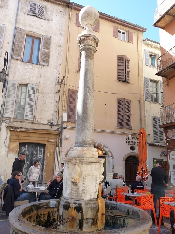 Place de la République - Antibes