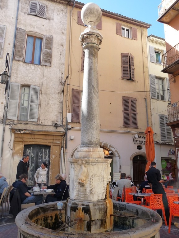 Place de la République - Antibes