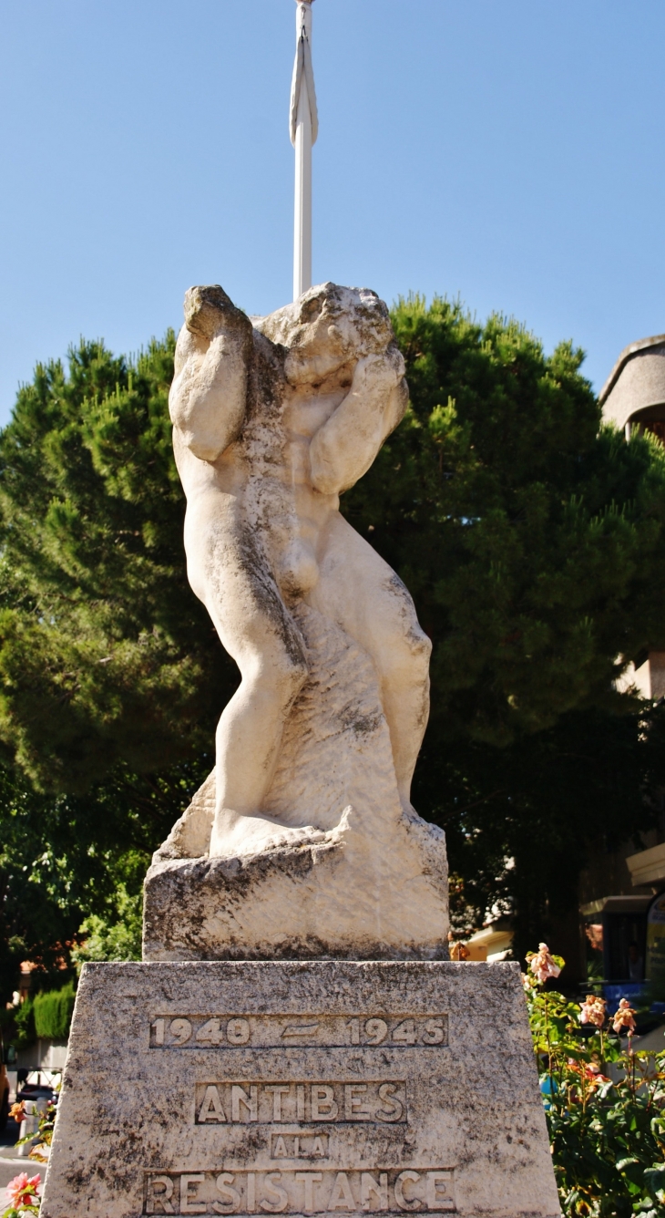 Monument aux Morts - Antibes